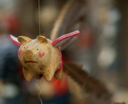 Insadong, Seoul– Shopping for Handmade Crafts, a Photo Gallery Seoul, Korea, Insadong shopping crafts flying pig