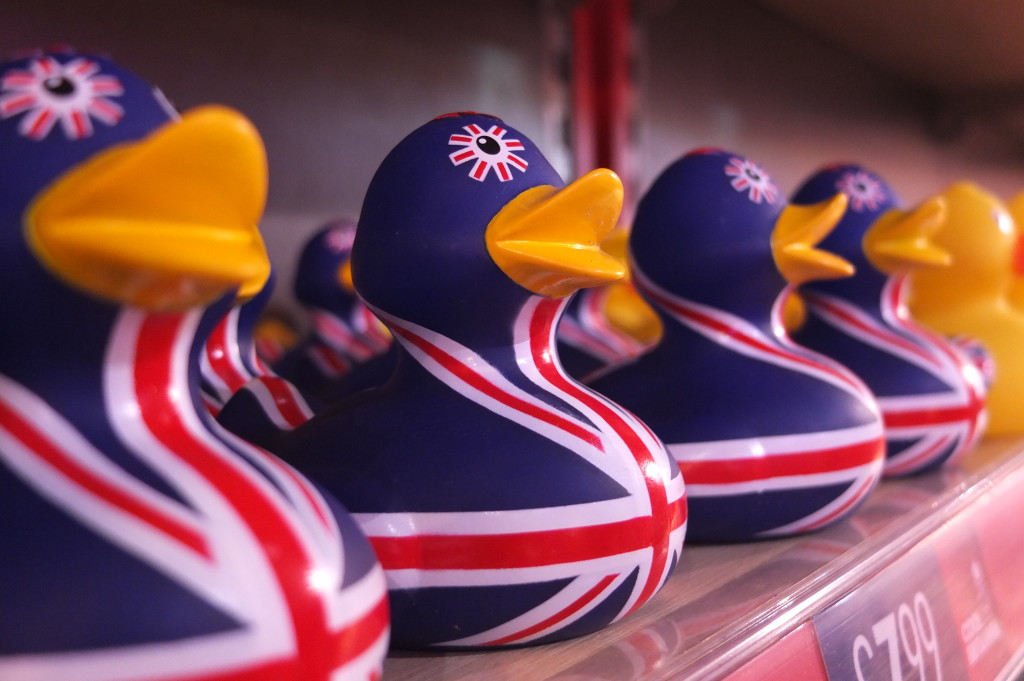 The Best British Kitsch Souvenirs in London (Big Ben and Union Jack)