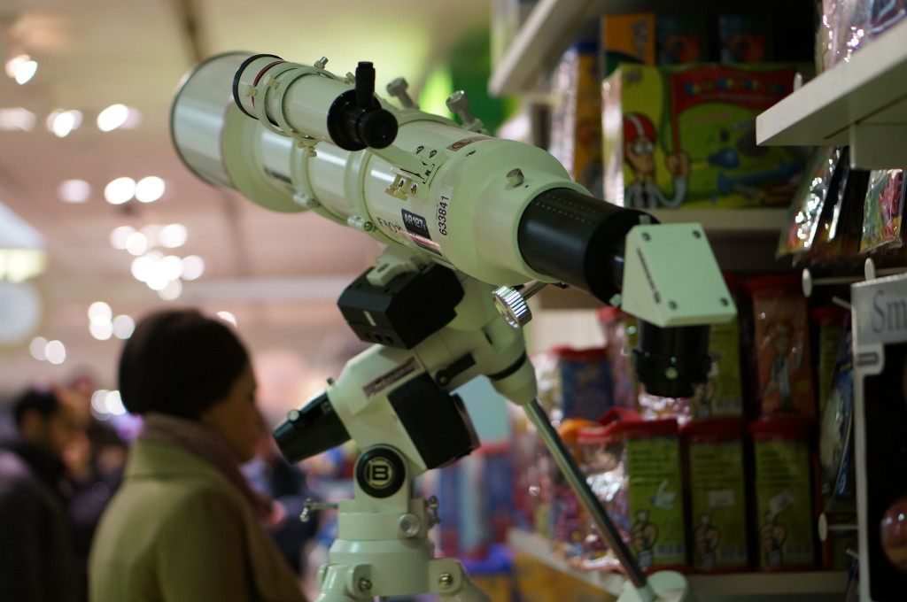 giant telescope FAO Schwarz NYC toys unique gift ideas boys