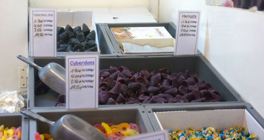 brussels, belgium, cuberdons souvenir fresh candy buy nose