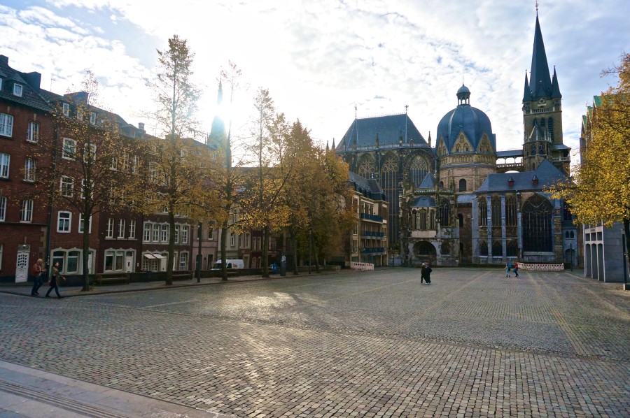 aachen cathedral sunlight germany