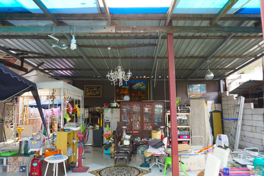 thailand bangkok vintage antique shop
