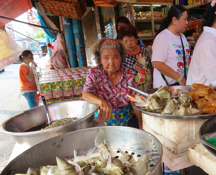 Bangkok Chinatown cooking food snacks chinese