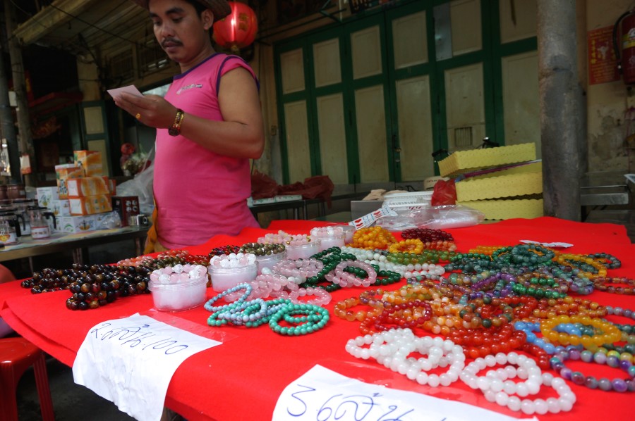 Trok Issaranuphap lane in Bangkok's Chinatown.