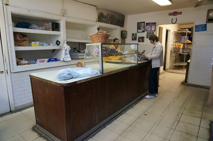 dom's bakery inside hoboken