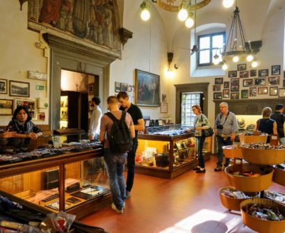 Visit and Souvenir Shop Scuola del Cuoio, Florence’s Leather School DSC05874