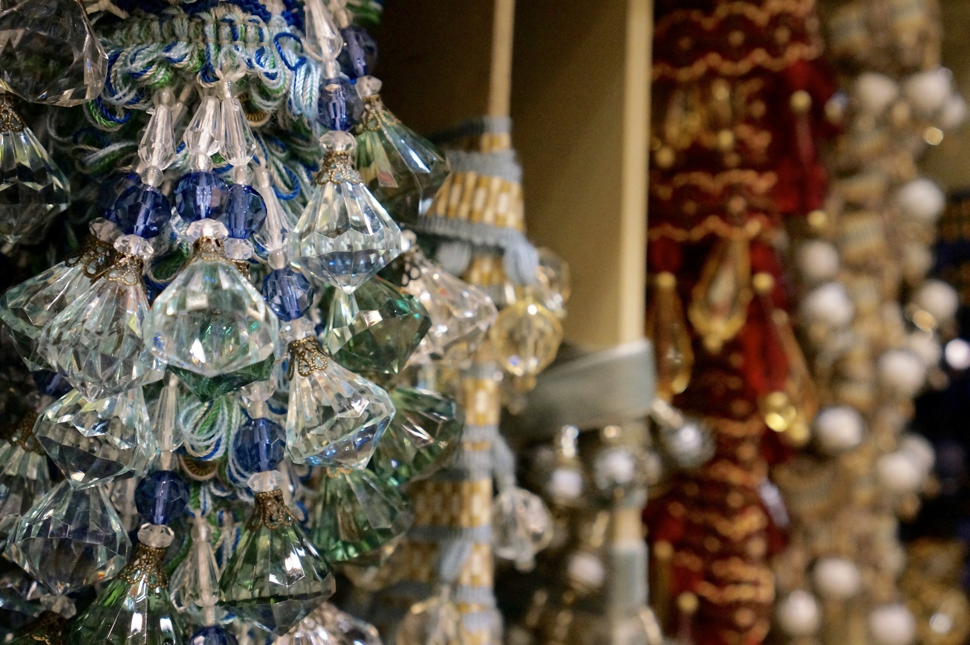 crystals nyc mj trimmings nyc shopfront souvenir unique shops new york