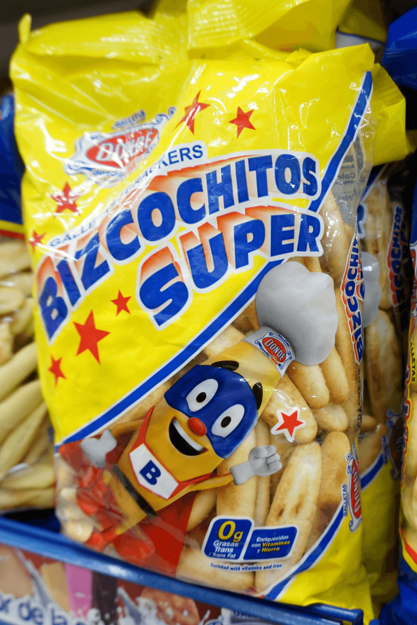 What souvenirs to buy at a grocery store in Mexico snacks bizcochitos super photos