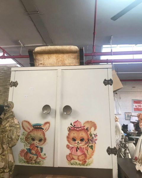 dresser williamsburg vintage thrift store brooklyn new york city best cheap