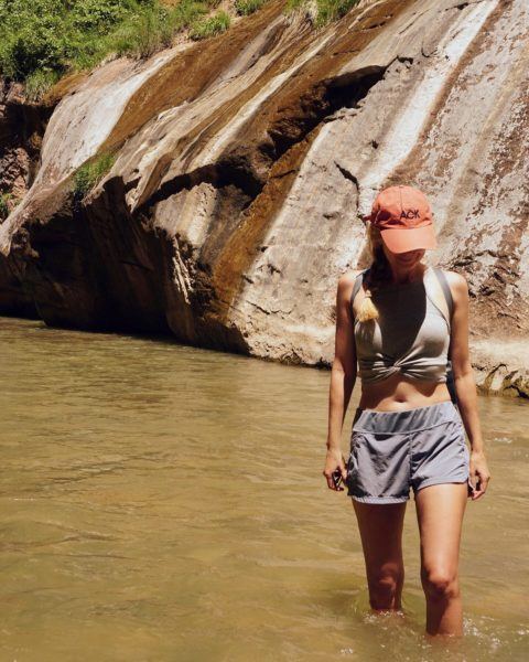 Best easy beginner hikes from Zion National Park including the narrows slot canyon river walk.
