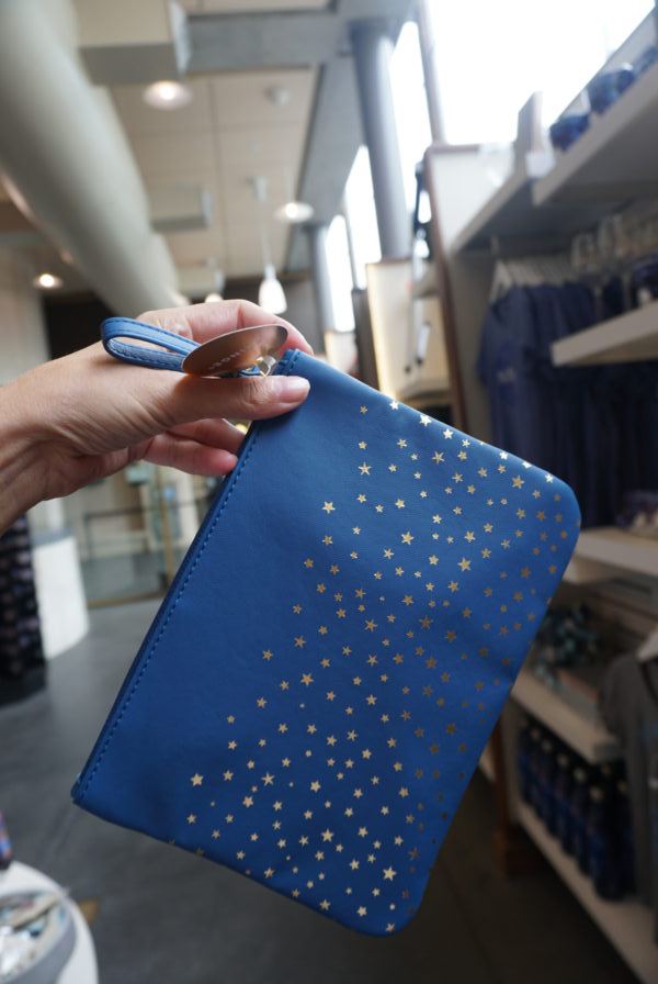 best souvenirs los angeles gift shop griffith observatory la star clutch